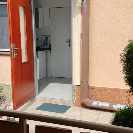 Hodosi Apartamento *