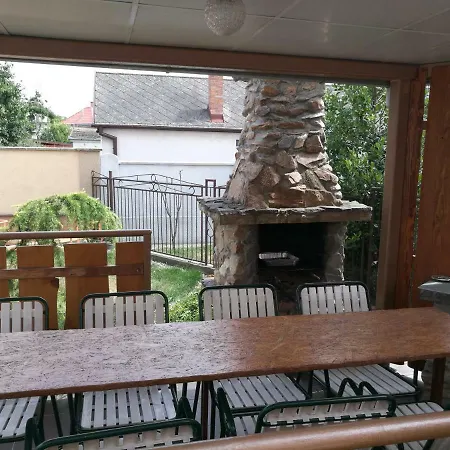 Hodosi Apartman Apartment